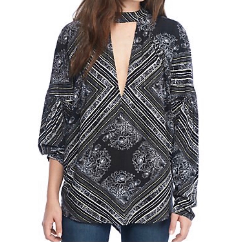 Free People Walking on a Dream Cutout Tunic Top M - Picture 2 of 7